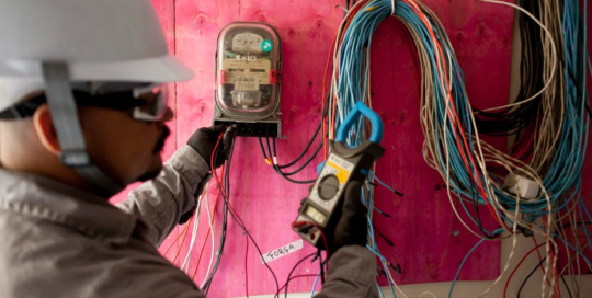 195-job Electrical engineering technicians