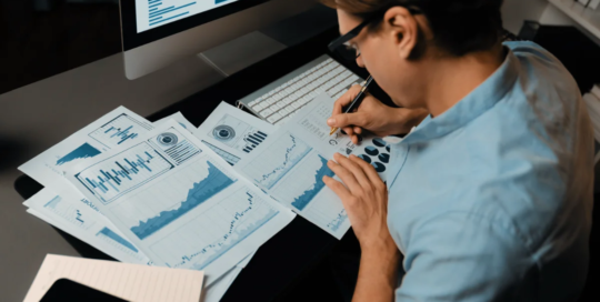 99-job Financial analysts