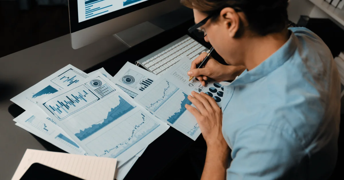 99-job Financial analysts
