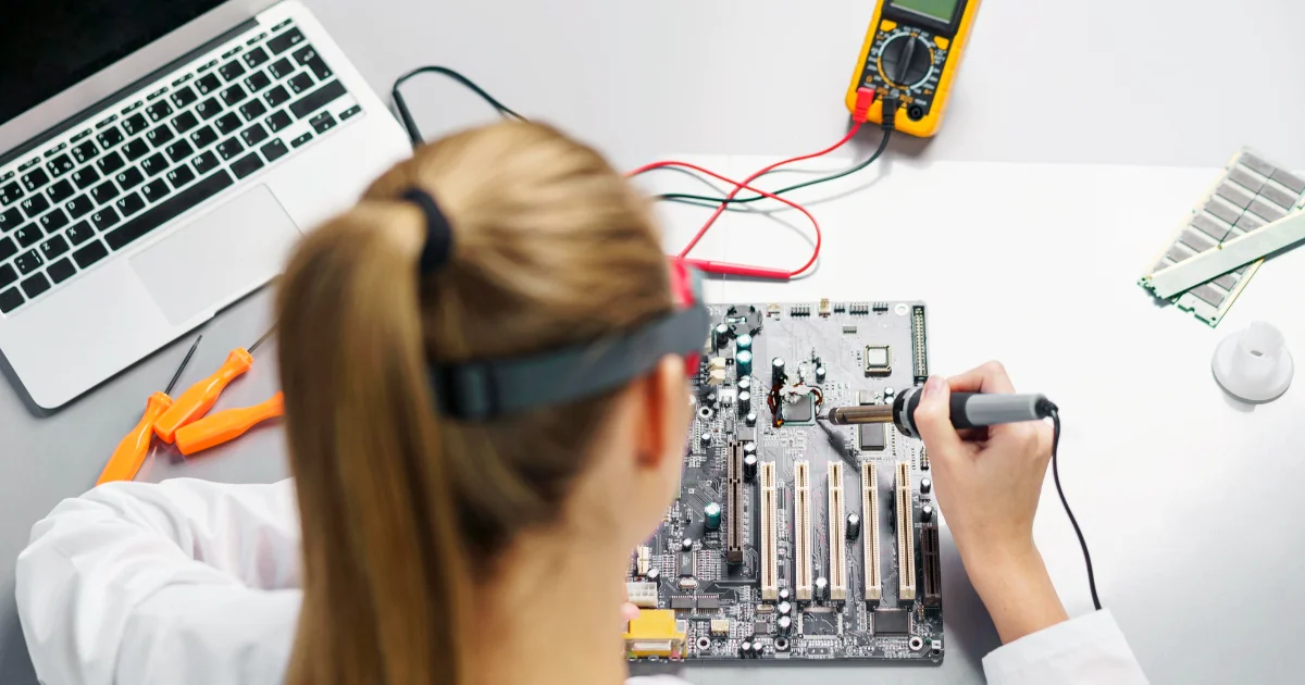Electronics engineering technologists
