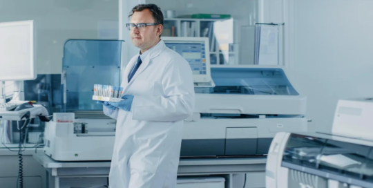Medical and clinical laboratory technicians