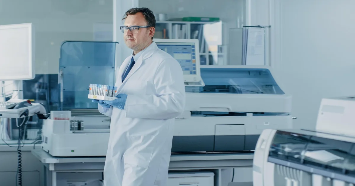 Medical and clinical laboratory technicians