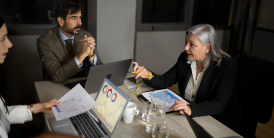 Supervisors of non retail sales workers