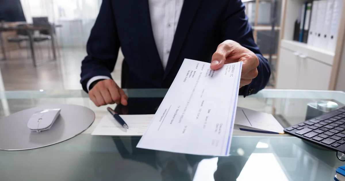 Payroll and timekeeping clerks