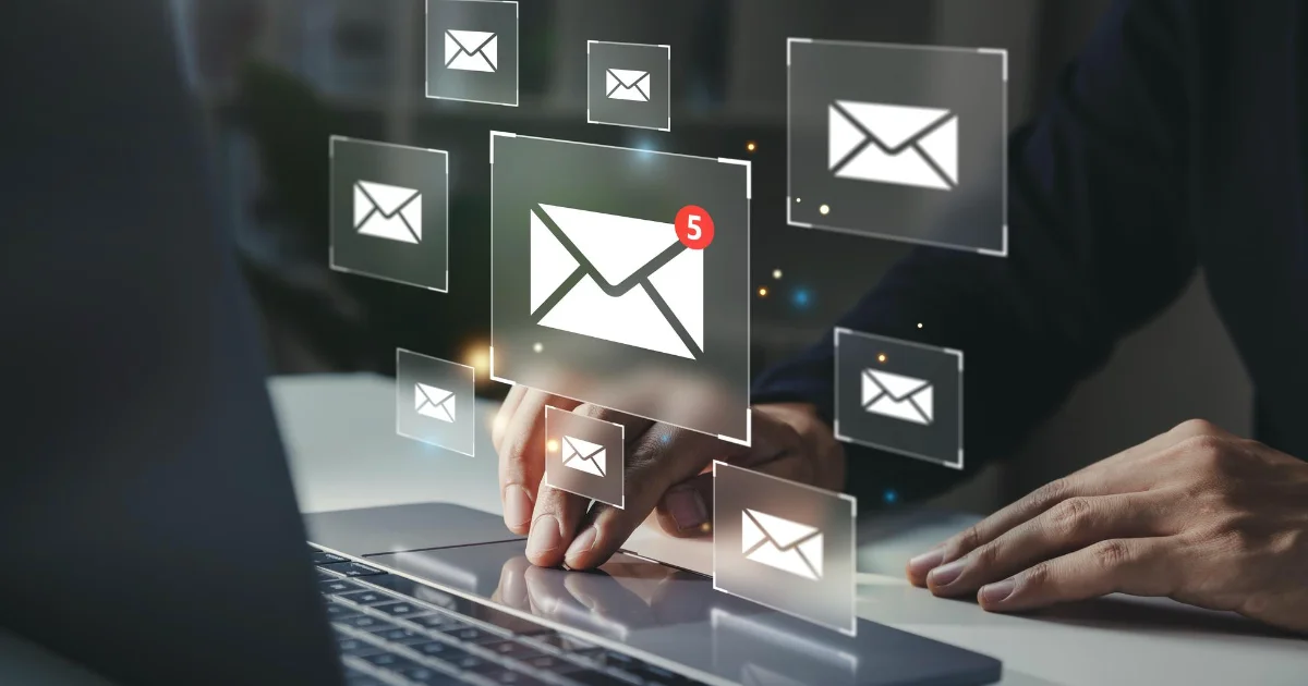 Correspondence clerks