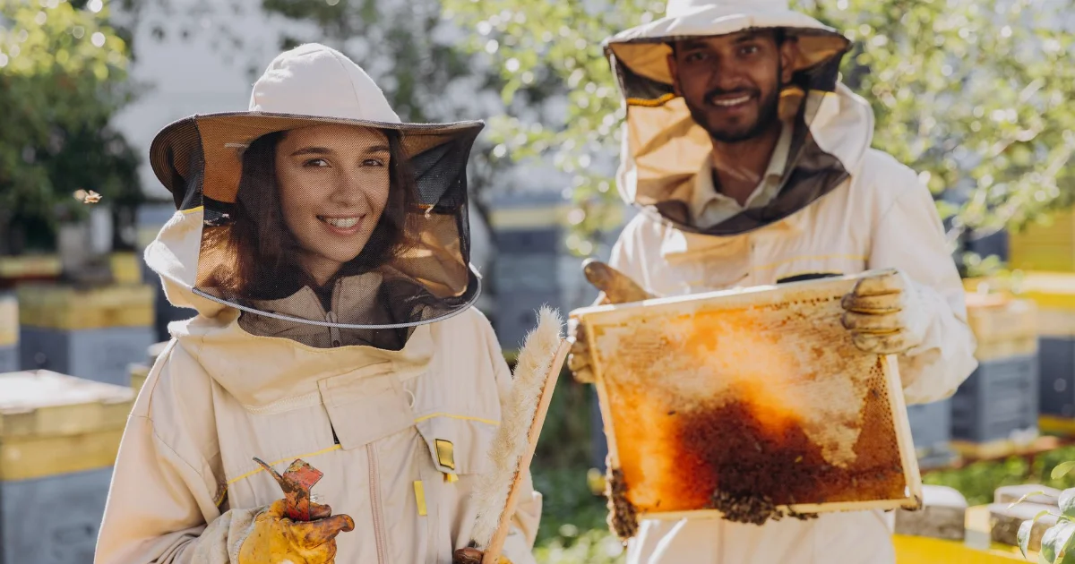 Farmworkers, farm, ranch, and aquacultural animals