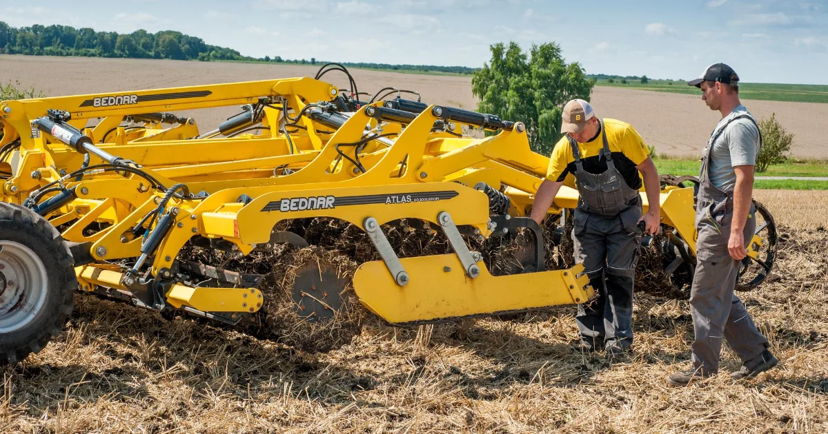 Farm equipment mechanics and service technicians