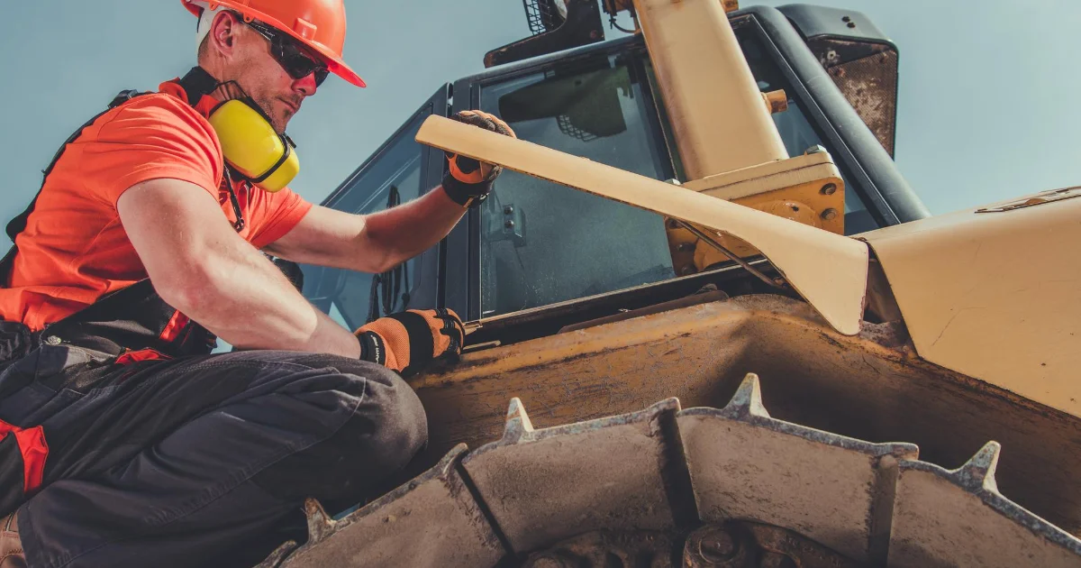 Mobile heavy equipment mechanics, except engines