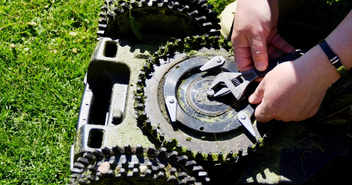 Outdoor power equipment and other small engine mechanics