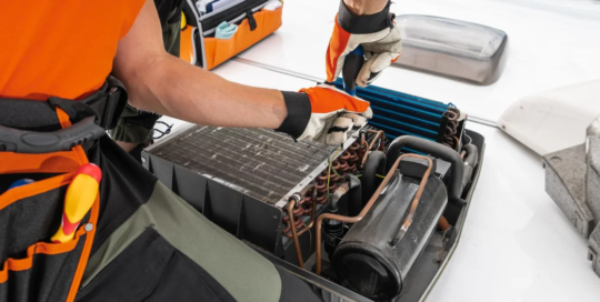 Recreational vehicle service technicians