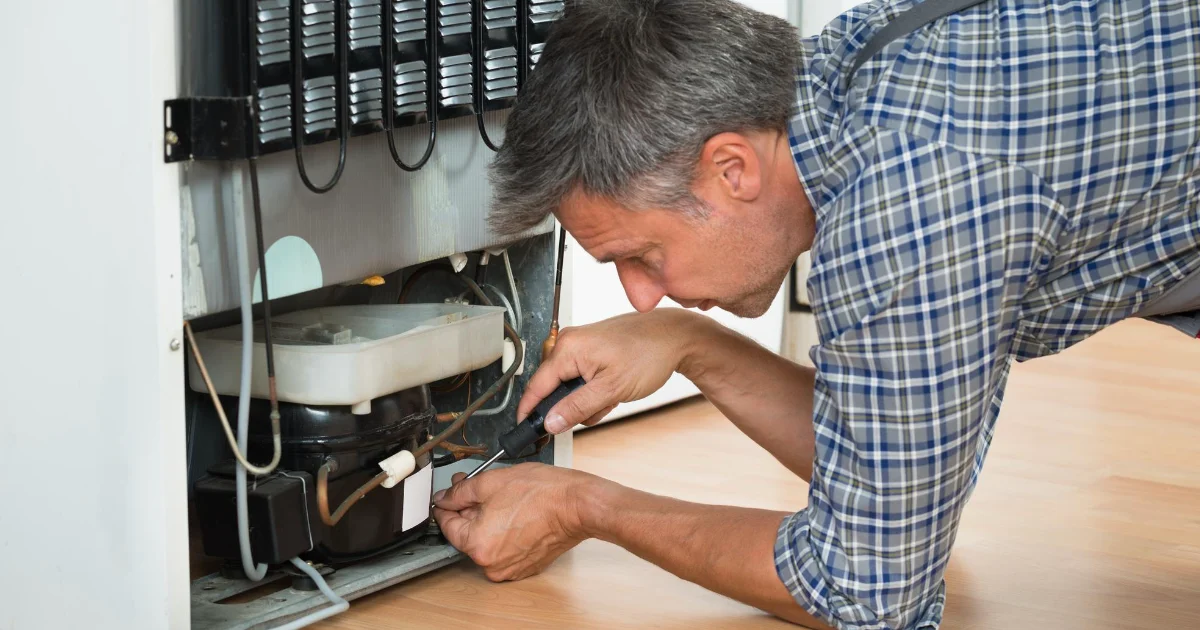 Refrigeration mechanics and installers