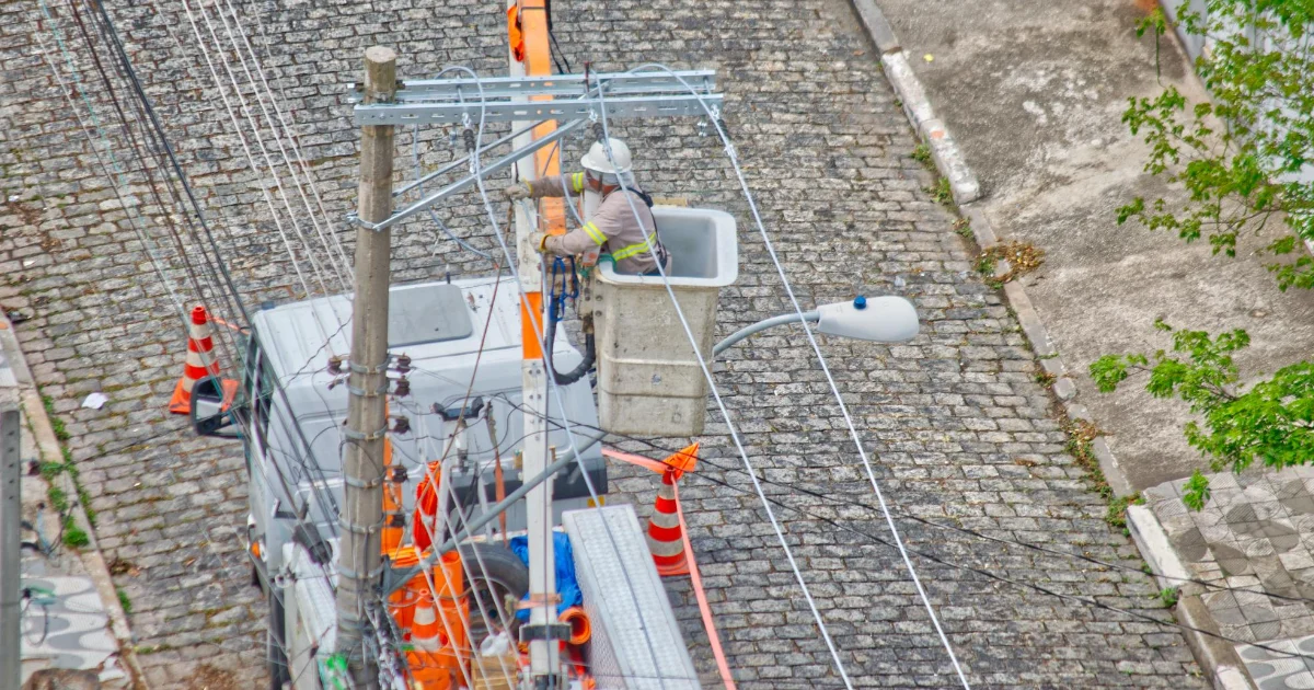 Electrical power line installers and repairers