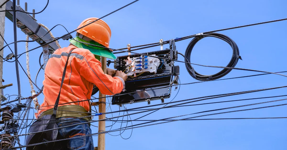 Telecommunications line installers and repairers