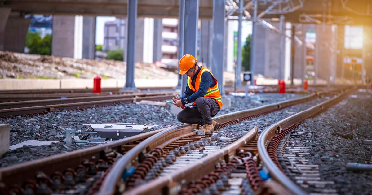 Signal and track switch repairers