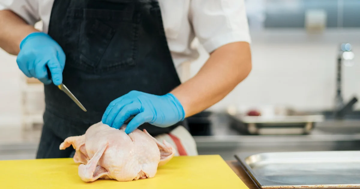 Meat, poultry, and fish cutters and trimmers