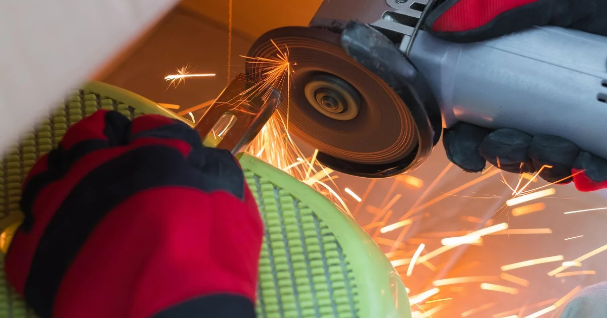 Grinding, lapping, polishing, and buffing machine tool setters, operators, and tenders, metal and plastic