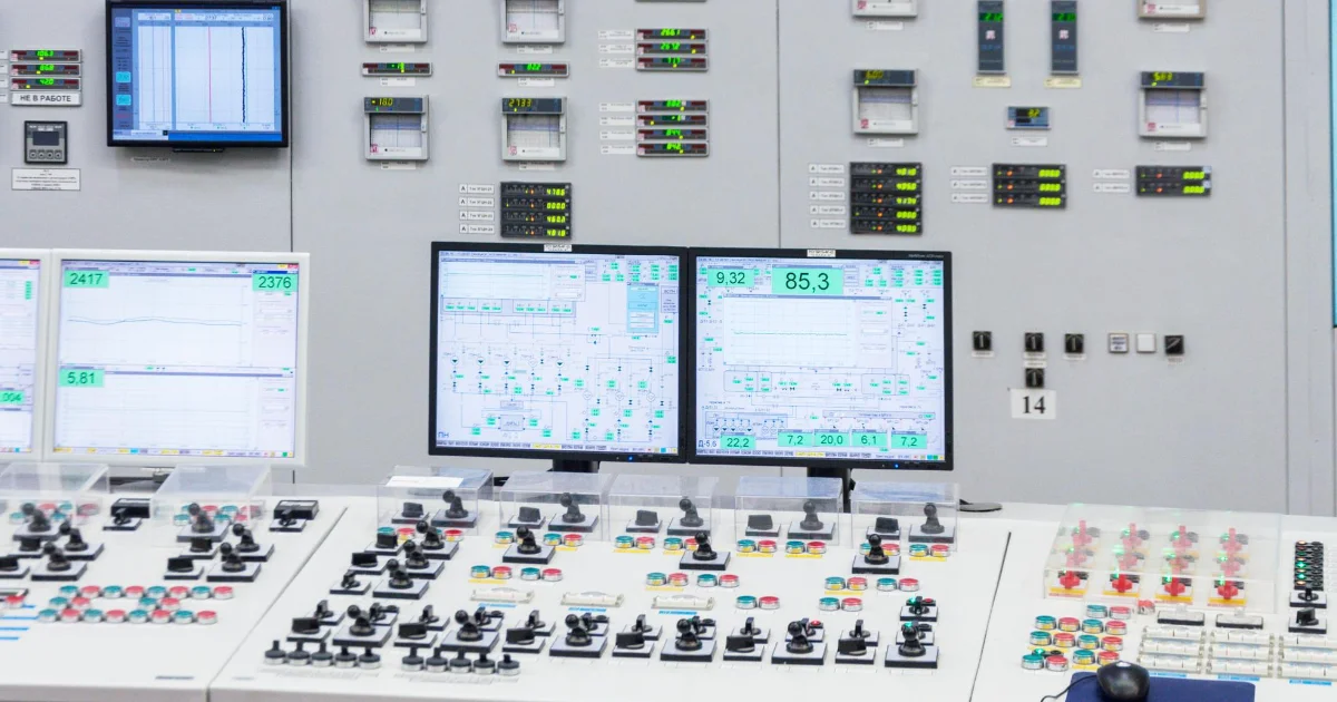 Nuclear power reactor operators