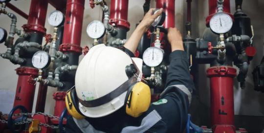 Petroleum pump system operators, refinery operators, and gaugers