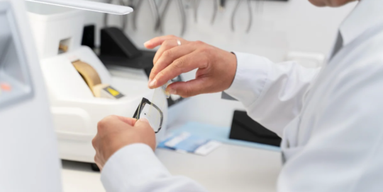 Ophthalmic laboratory technicians