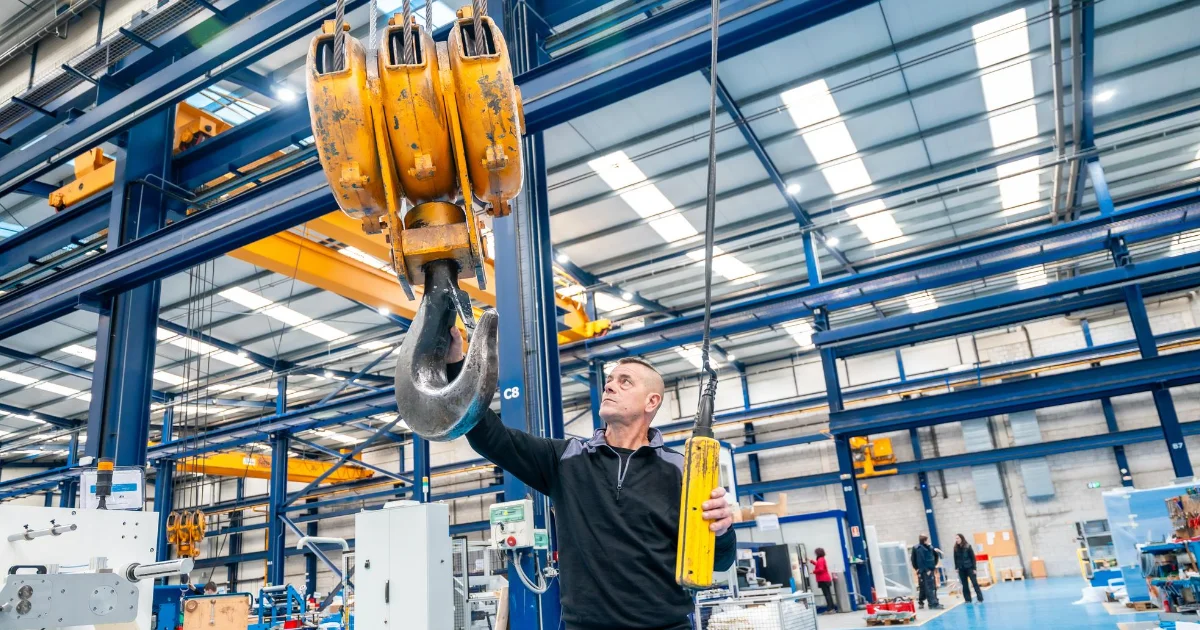 Hoist and winch operators