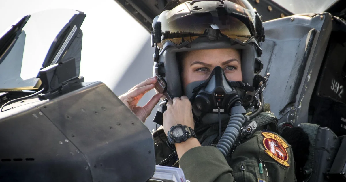 Air crew officers
