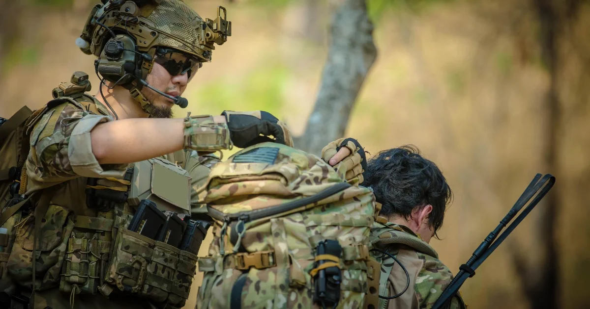 Supervisors of weapons specialists/crew members